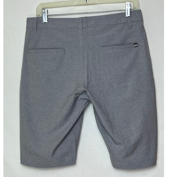 Travis Mathew Men’s 30 Gray Sand Harbor 9” Striped Golf Shorts 1MW397 Casual - Picture 2 of 6